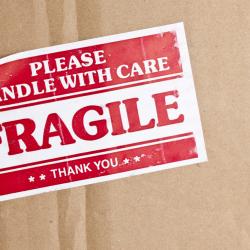 Packing Fragile Items to Safely Transport Them When Moving